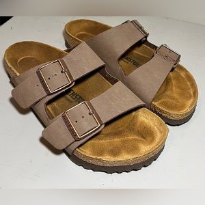 BIRKENSTOCK Arizona Birko-Flor Nubuck Mocha women’s size 38 (7-7.5)
